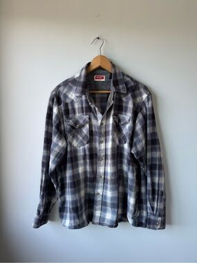 (XL) Women’s Wrangler Plaid Flannel Shirt